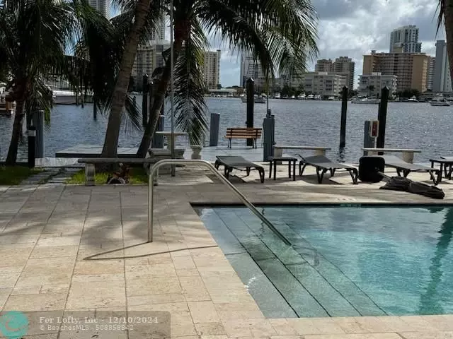 468 Golden Isles Dr  #301, Hallandale Beach, FL 33009