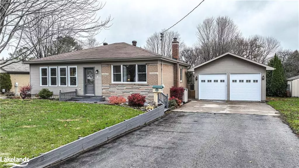 Orillia, ON L3V 3G9,6 ESTHER ANNE DR