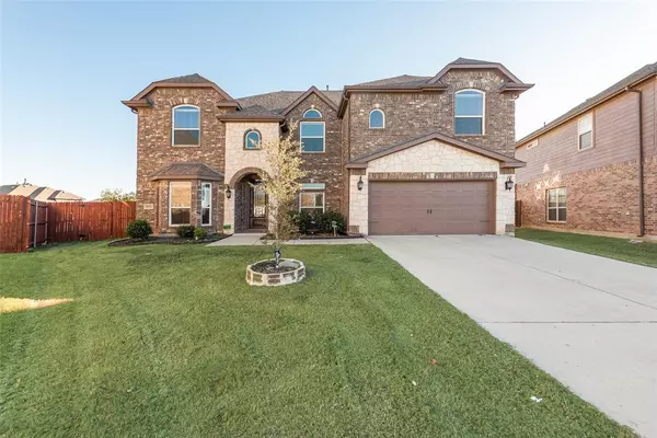 1652 Scarlet Crown Drive, Fort Worth, TX 76177