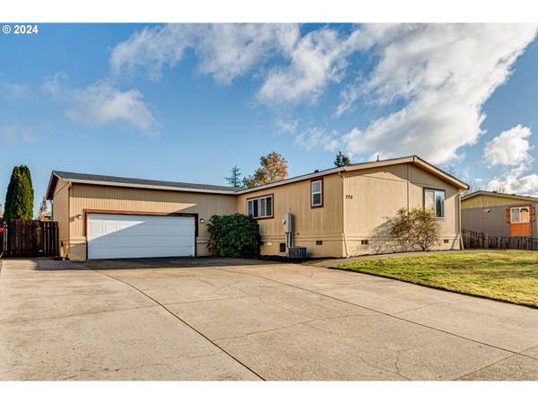 220 SYCAMORE ST, Woodland, WA 98674