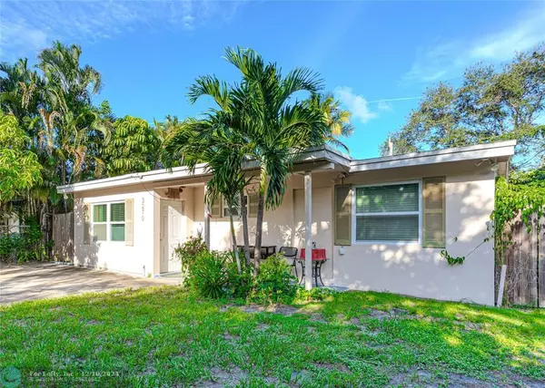 3270 E Palm Dr, Boynton Beach, FL 33435