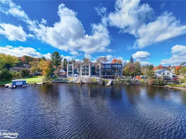 Muskoka, ON P1H 1P5,32 BRUNEL RD #201