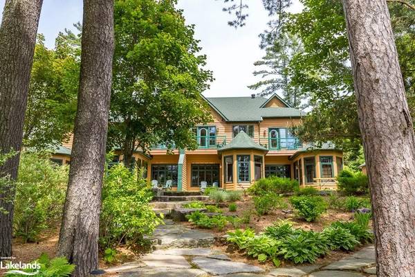 1111 DWIGHT BEACH RD #8 Fxd W, Lake Of Bays, ON P0A 1H0