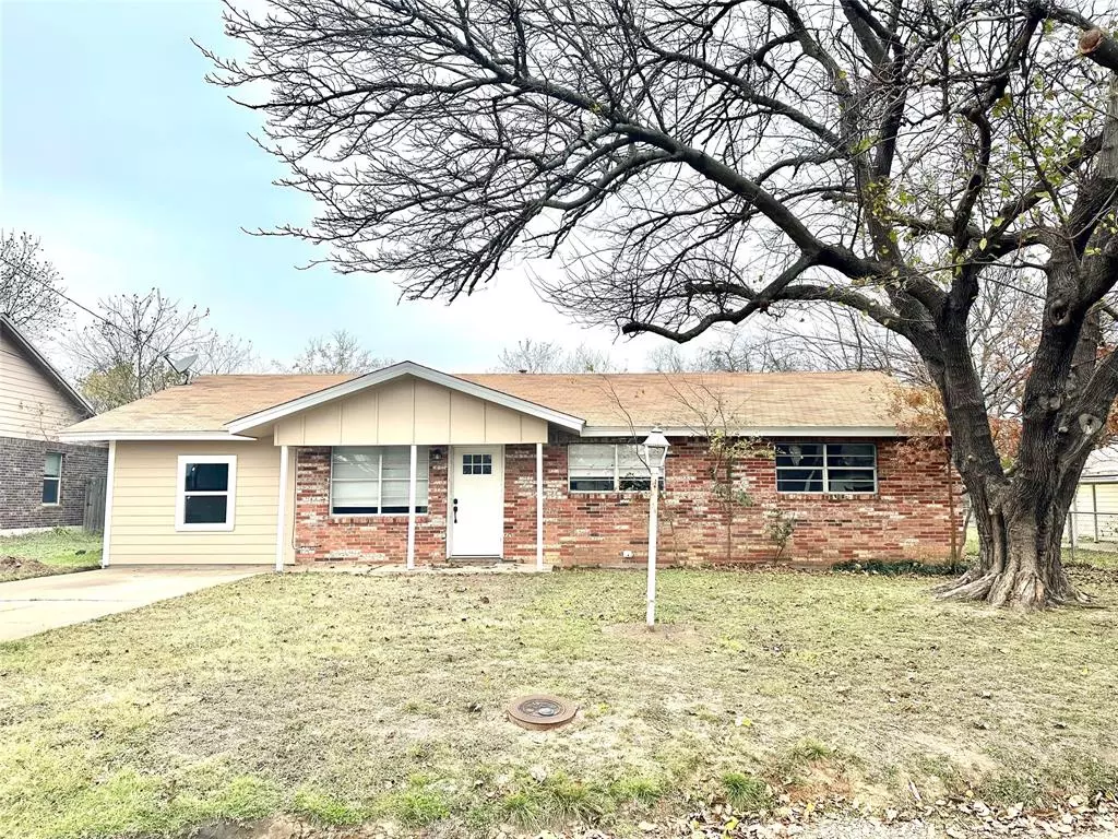 Stephenville, TX 76401,831 W Elm Street