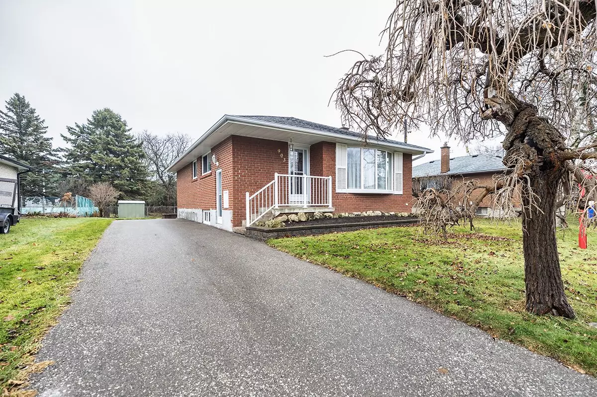 Whitby, ON L1N 2A3,903 Hutchison AVE