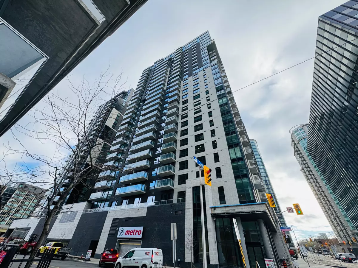 Lower Town - Sandy Hill, ON K1N 0G8,180 George ST #410