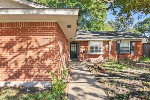 1338 Cloverdale Drive, Richardson, TX 75080