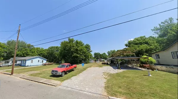 Hopkinsville, KY 42240,930 Younglove Street