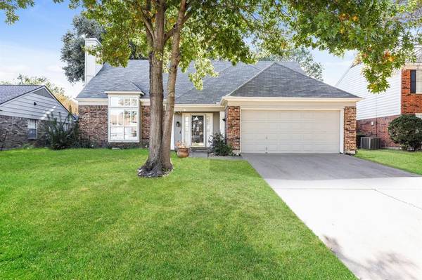 611 Ashcroft Drive, Grapevine, TX 76051