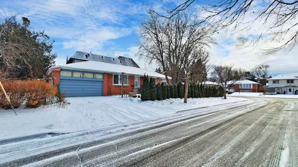 211 Harrygan CRES, Richmond Hill, ON L4C 4J2