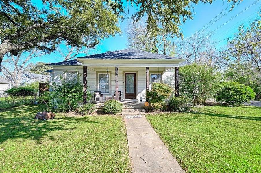 602 W 2nd Street, Cleburne, TX 76033