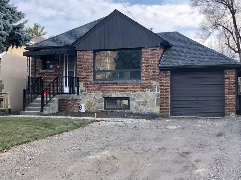 21 Burncrest DR #Lower, Toronto C04, ON M5M 2Z2