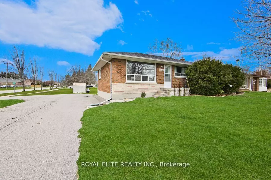 1902 Rossland RD E, Whitby, ON L1N 3P5