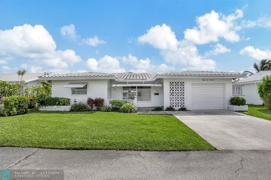 8200 NW 59th St, Tamarac, FL 33321