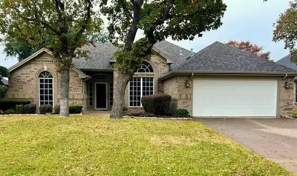 2609 Briargrove Drive, Hurst, TX 76054