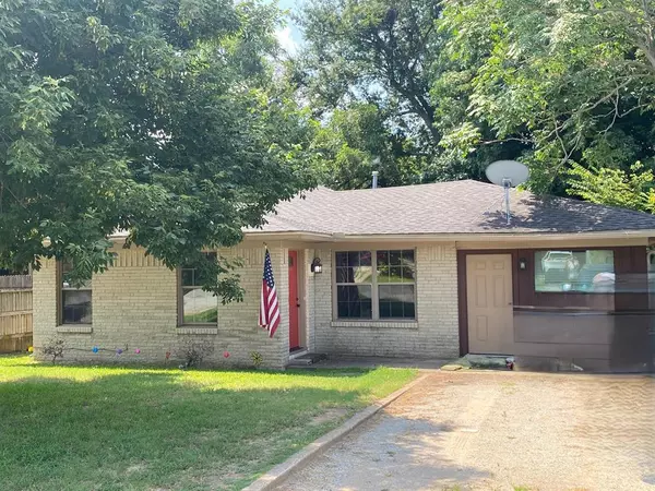 Denison, TX 75020,736 W Bullock Street