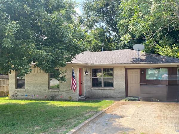 Denison, TX 75020,736 W Bullock Street