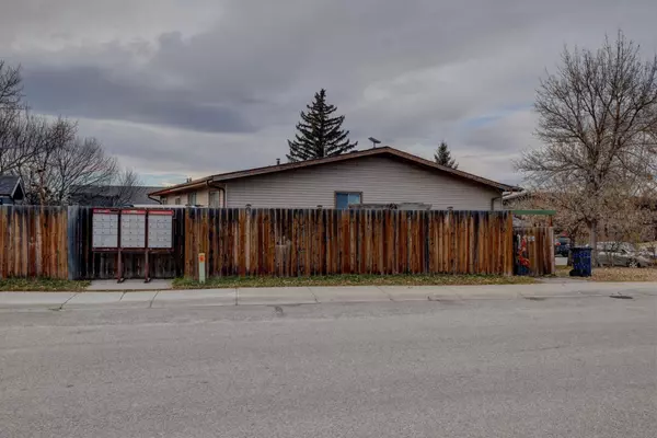 15 Glenpatrick CRES, Cochrane, AB T4C1G3