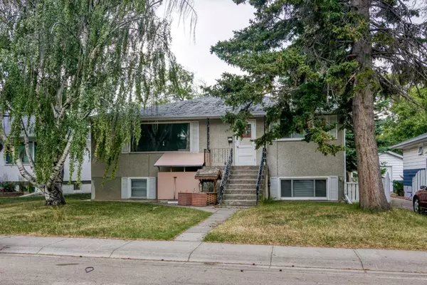 3603 2 ST Northwest, Calgary, AB T2K 0Y3