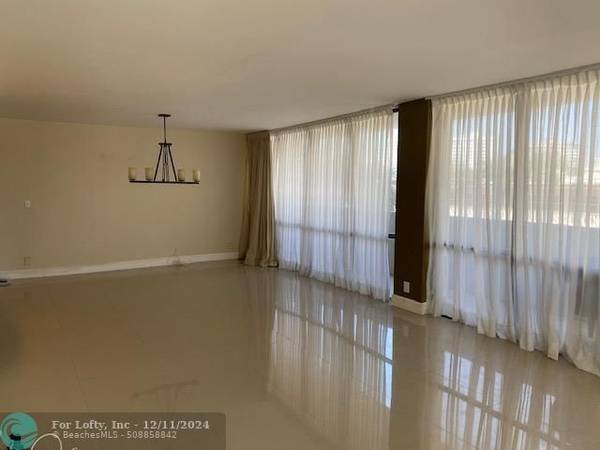 Hallandale Beach, FL 33009,2017 S Ocean Dr  #201