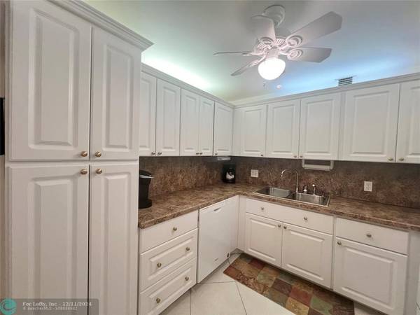 Deerfield Beach, FL 33442,49 Ashby A  #49