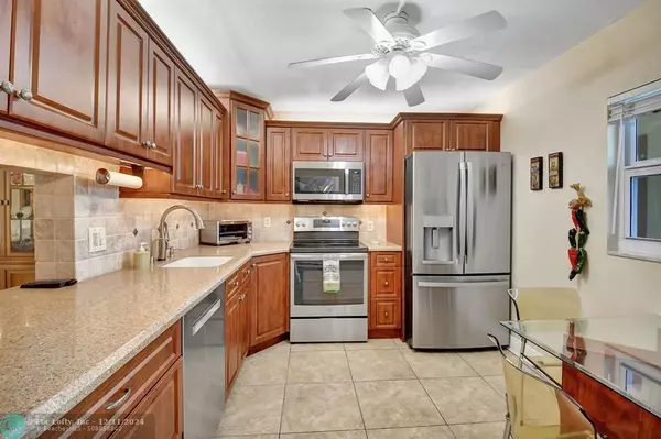 Boynton Beach, FL 33435,2620 NE 1st Ct  #311