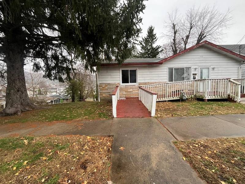 224 Curtis Avenue, Moundsville, WV 26041