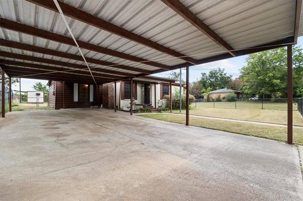 Tyler, TX 75702,1917 Woodlawn Street