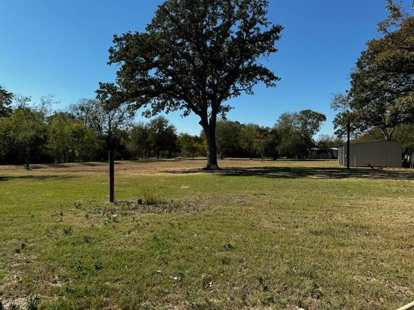 106 N Edward, Quinlan, TX 75474