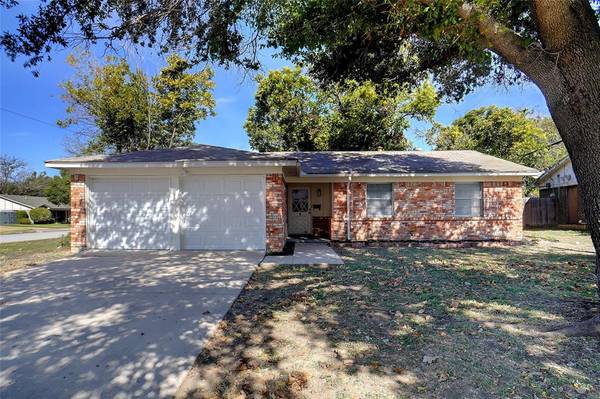 4716 Albermarle Drive, Fort Worth, TX 76132