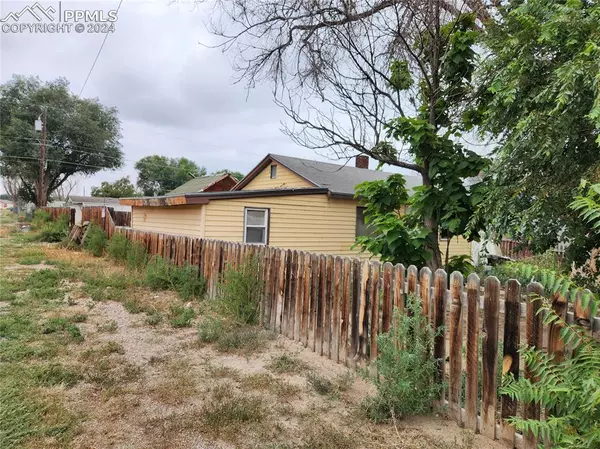 Pueblo, CO 81006,1651 Delphil ST