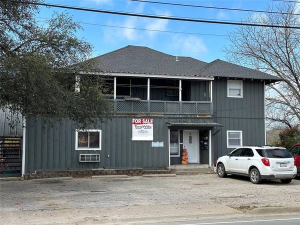 1007 N Main Street, Cleburne, TX 76033