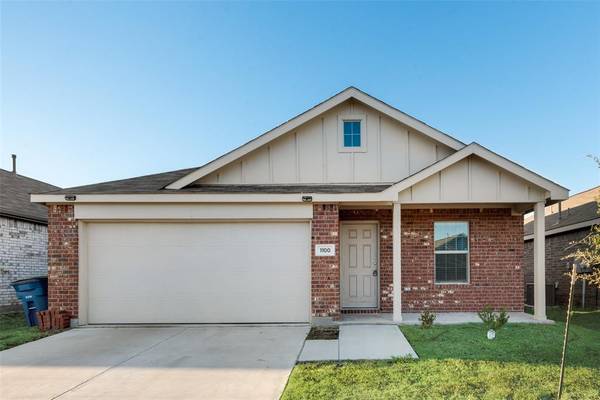 1100 Wildflower Street, Ennis, TX 75119