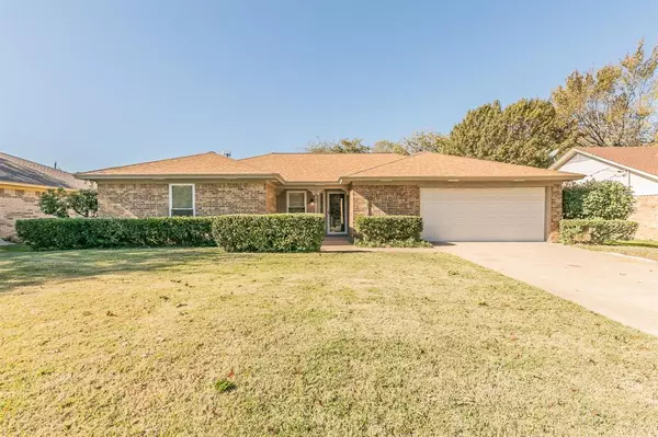 7417 Timberhill Drive, North Richland Hills, TX 76182