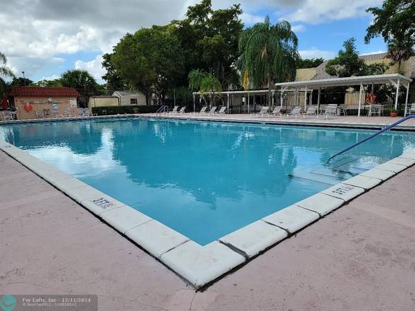 8220 SW 24th St  #4310, North Lauderdale, FL 33068