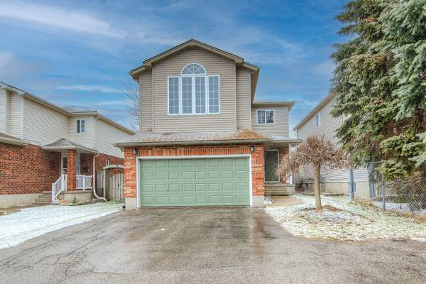 6 Resurrection DR, Kitchener, ON N2N 3C1