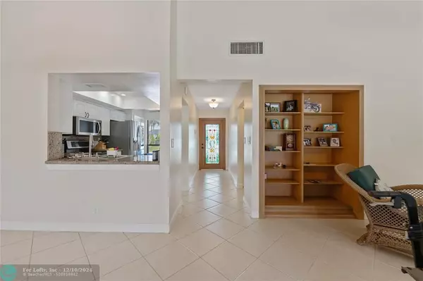 Deerfield Beach, FL 33442,2014 Sw 17th Dr