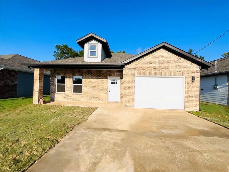 805 Sayle Street, Greenville, TX 75401