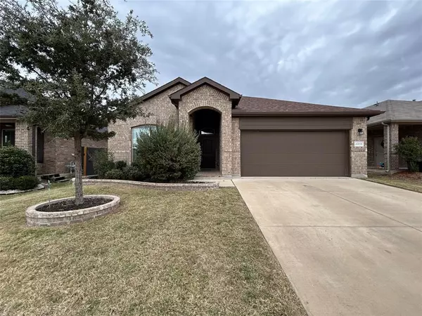 4916 Sugarcane Lane, Fort Worth, TX 76179