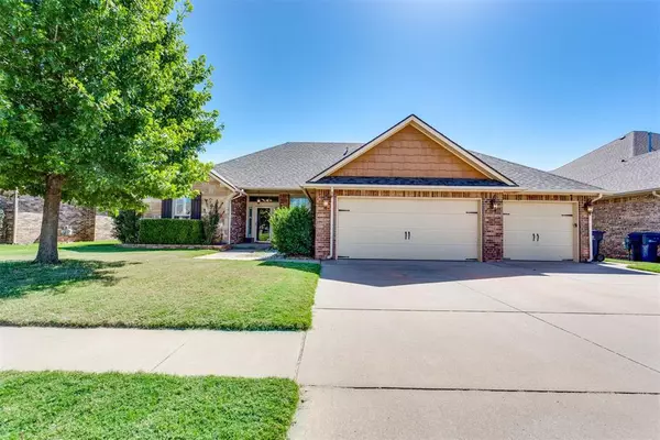 9036 NW 82nd Street, Yukon, OK 73099