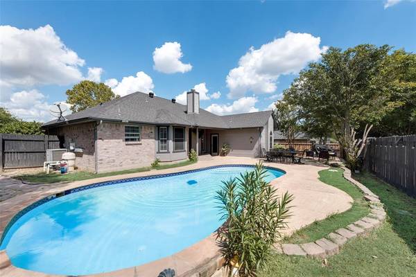 29 Atlantic Avenue, Midlothian, TX 76065