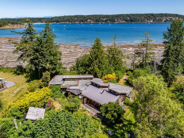 Hornby Island, BC V0R 1Z0,5275 Seawright Rd