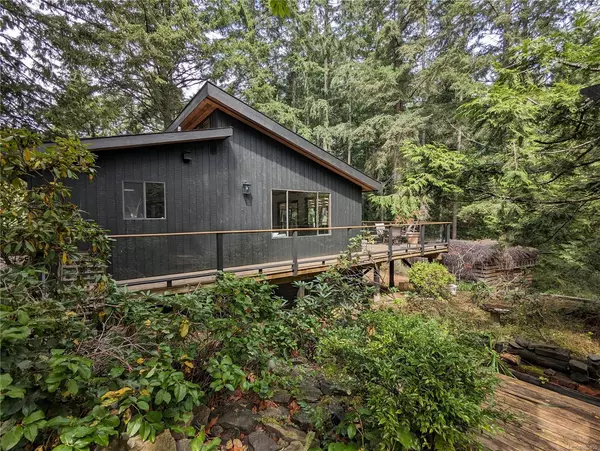 Pender Island, BC V0N 2M2,3739 Frigate Rd