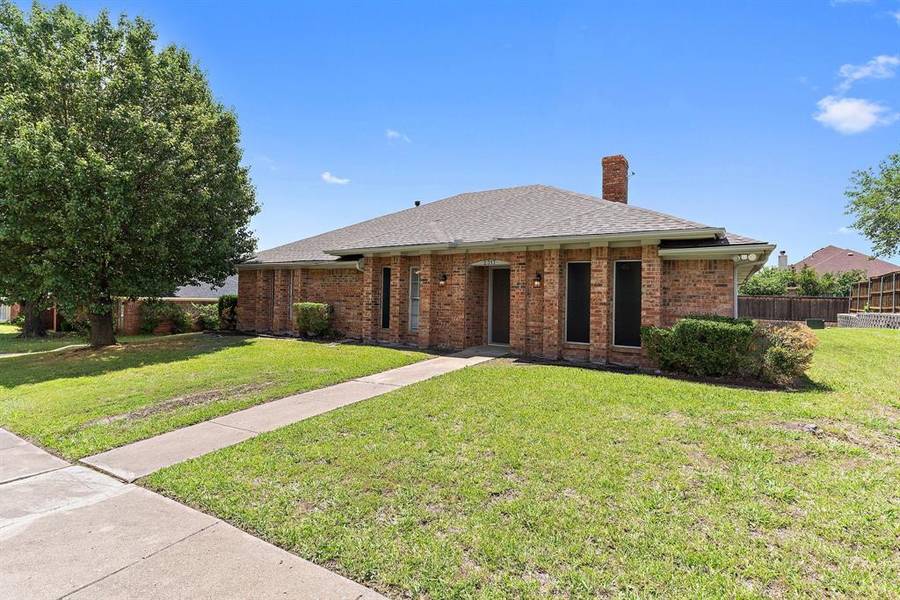 2317 Country Valley Road, Garland, TX 75041