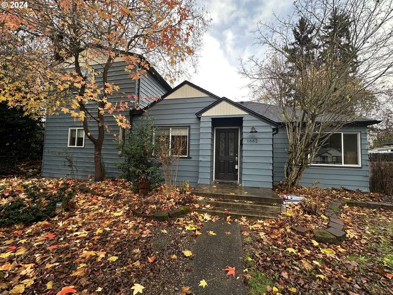 1662 W CATHERINE AVE, Roseburg, OR 97471