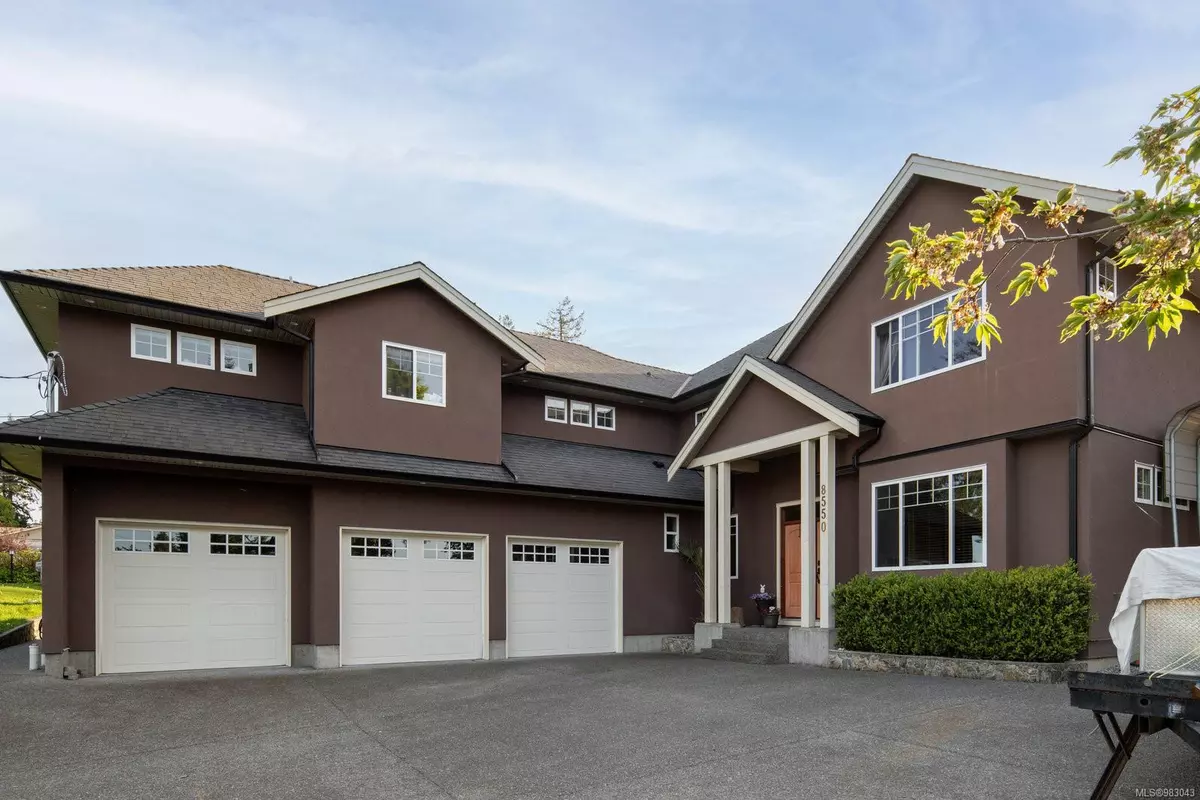 North Saanich, BC V8L 1L8,8550 Bourne Terr