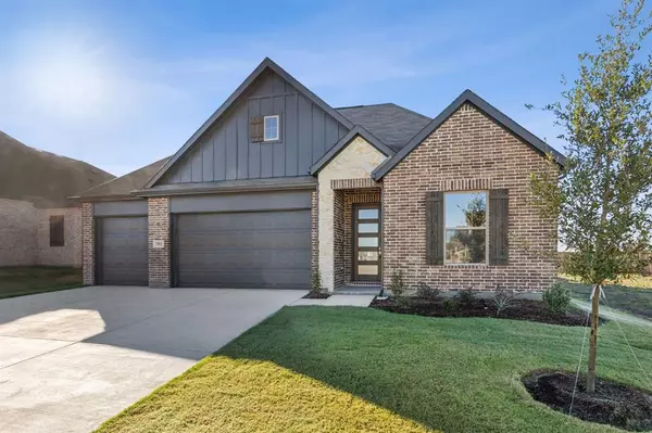 Van Alstyne, TX 75495,701 Bonnie Rose Lane