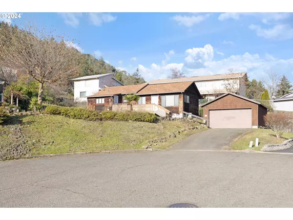 138 NW PAWNEE CT, Roseburg, OR 97471