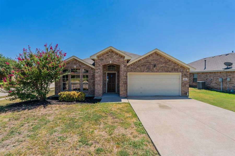 453 Brookhollow Lane, Saginaw, TX 76131