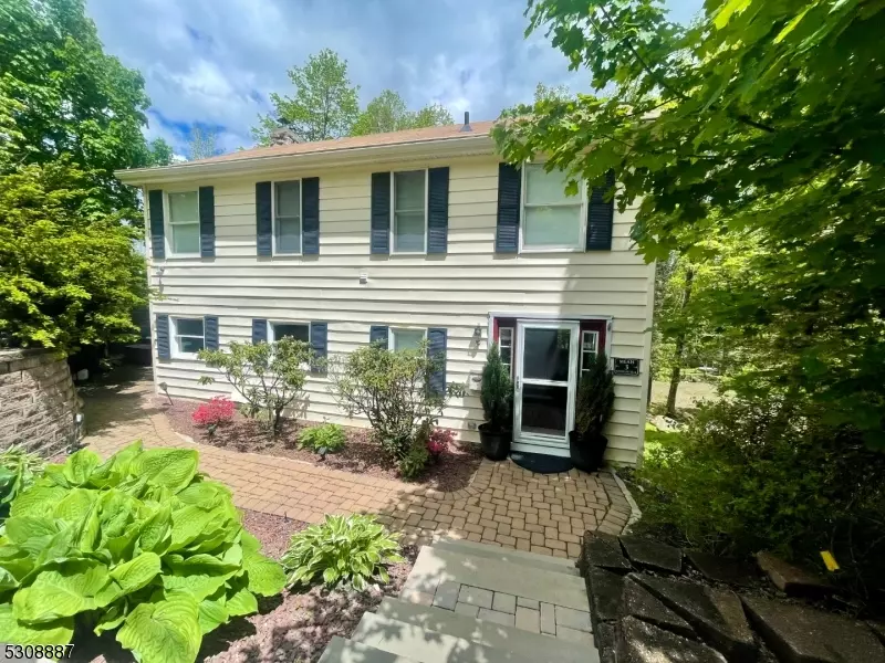 3 Woodland Trl, Sparta Twp., NJ 07871